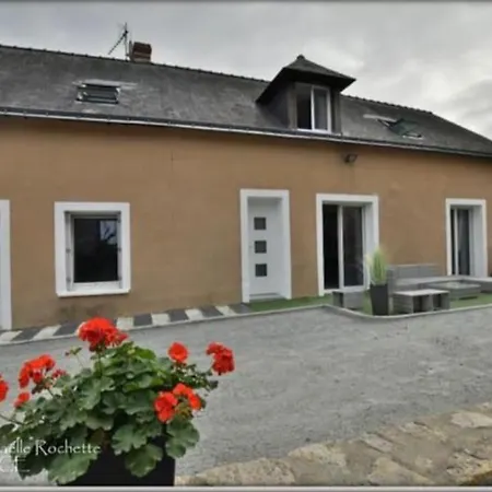 Maison Familiale 11 Personnes Lezigne Exterior photo